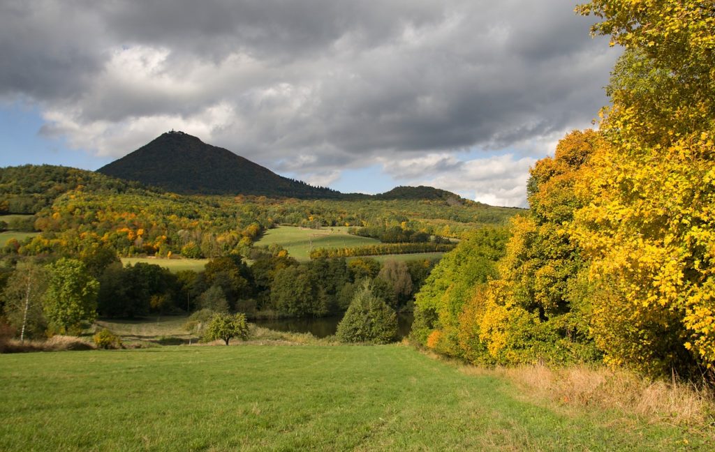 Hill of Milešovka (source: pixabay)